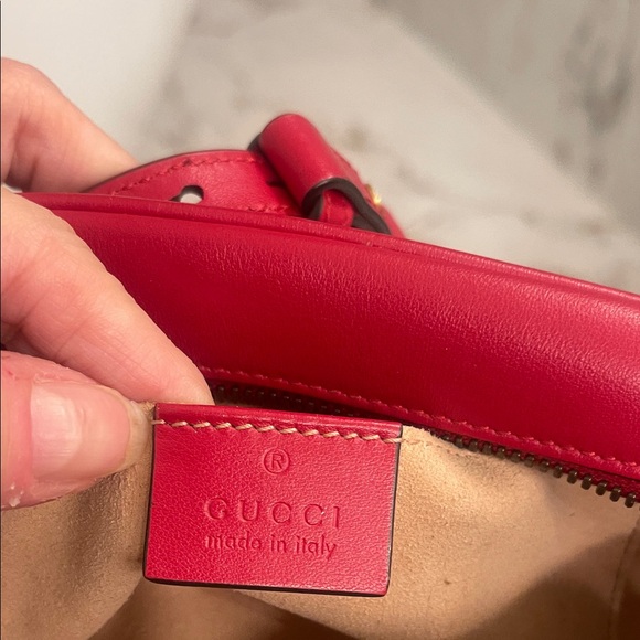Gucci Red Crossbody Bag with Gold Accents - Picture 3 of 11